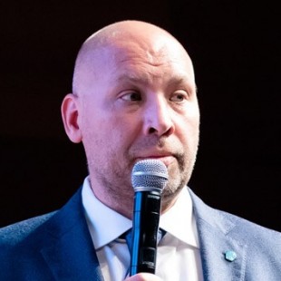 Денис Васильев