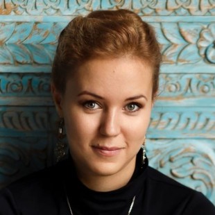 Алина Уникис